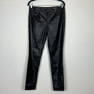 Blank NYC faux leather patent skinny Classique style edgy gorpcore